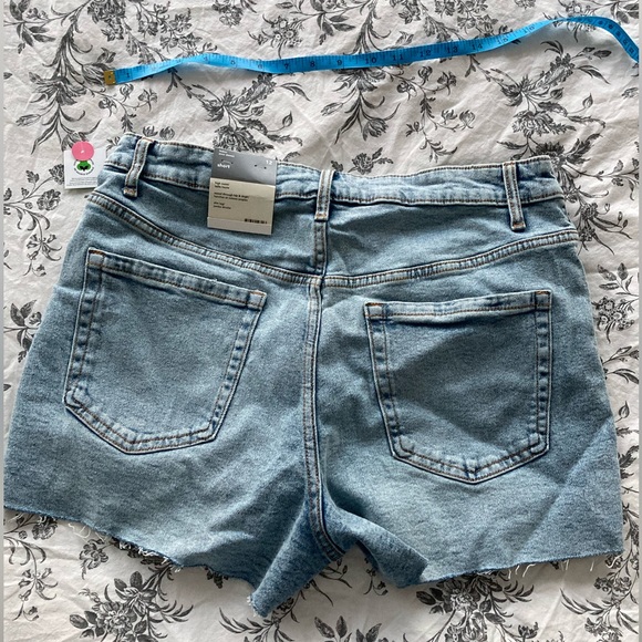 GEORGE high waisted light medium wash denim mom jean shorts ✨ 50% OFF BUNDLES ✨ - Picture 6 of 6